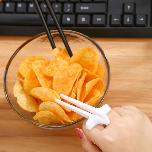 2pcs Finger Chopsticks Food Grade Anti-deform Plastic Creative Potato Chips Snack Finger Ring Chopstick For Home White