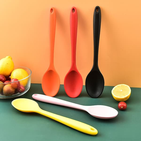 Silicone Spoon Heat-resistant Solid Color Food Grade Cooking Spoon Tools For Home Yellow