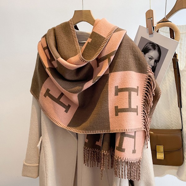 Tassel skjerf for kvinner H høst og vinter varm dobbeltsidig skjerf khaki