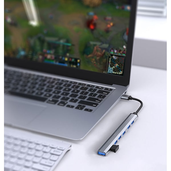 USB/USB-C-keskitin, jossa 1 USB3.0 + 6 USB2.0 Silver Silver