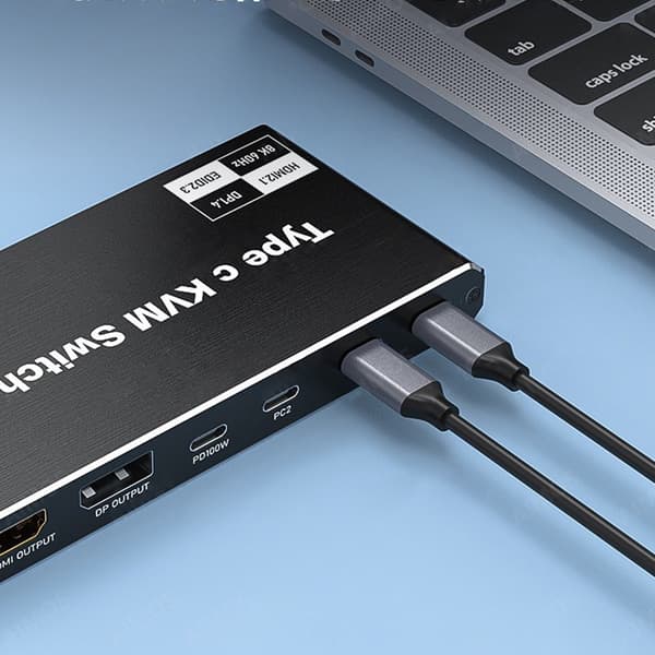 2 ind 1 ud USB-C KVM-switch 8K@60Hz 4K@120Hz 2-ports USB-C-switch