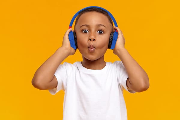 Headphone On-Ear Wireless 85dB/95dB Sharing Aux