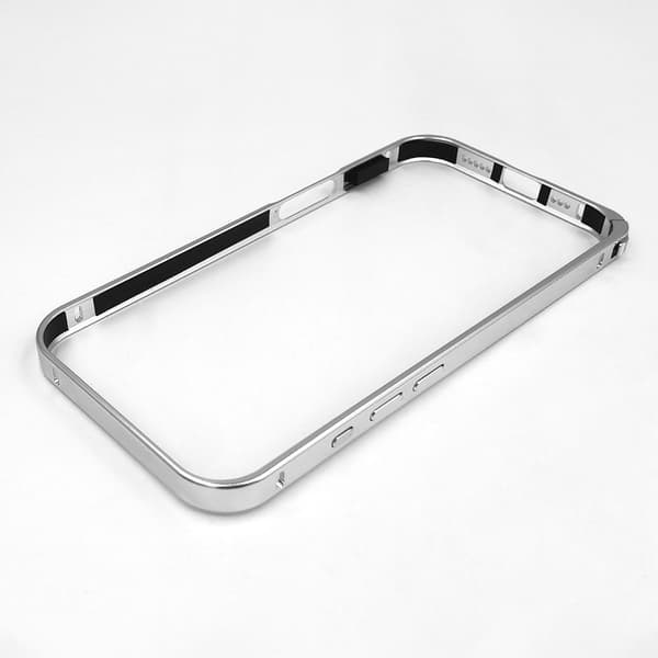 Stötfångarfodral i aluminiumlegering för iPhone 16 Silver Silver