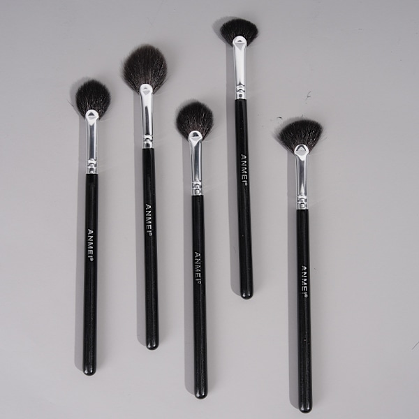 Contour Brush Set - 5 Fan Brushes för exakt applicering