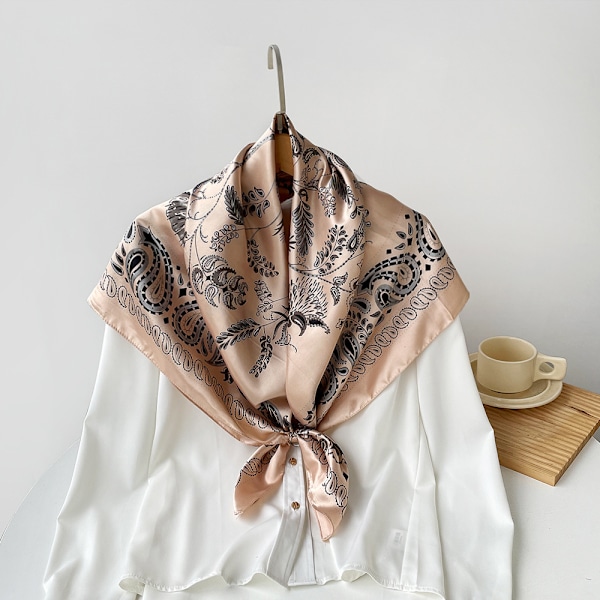 Elegant sidenscarf Aprikos