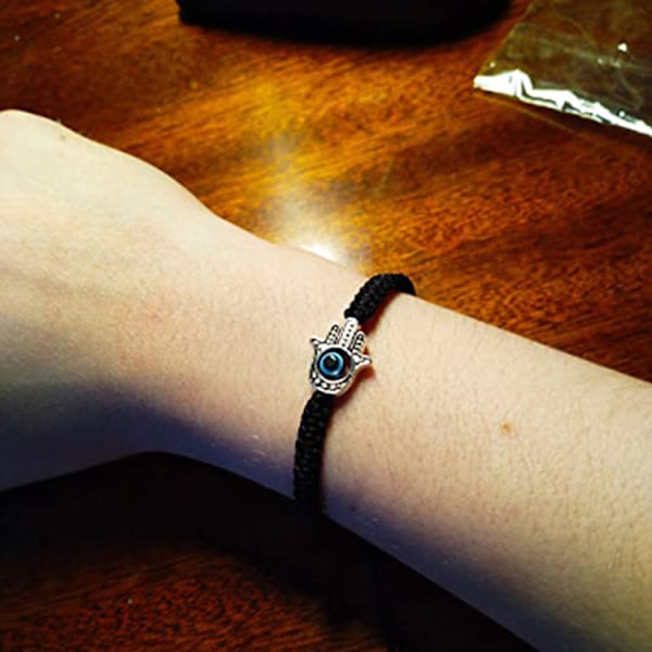 Macramé armbånd med beskyttende Hamsa hånd Sort