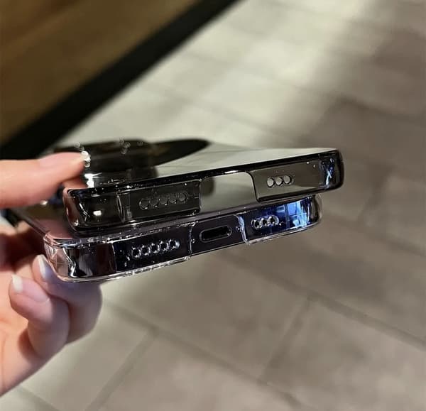 Ultra-tyndt, klart etui til iPhone 16 Plus