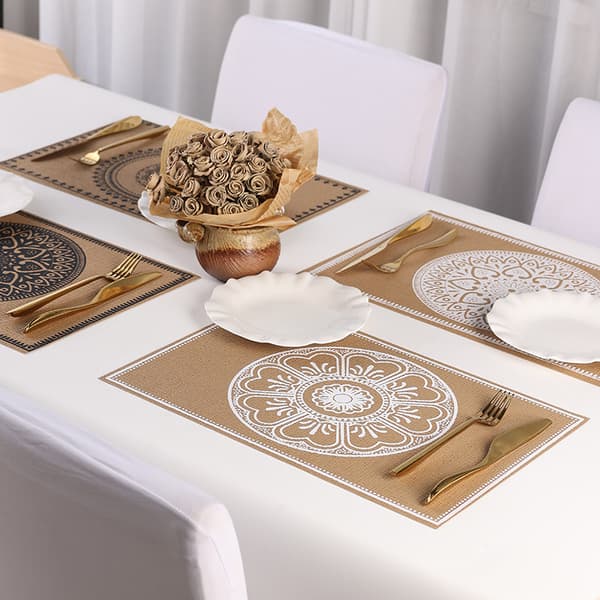 Set med 6 bordsunderlägg White White