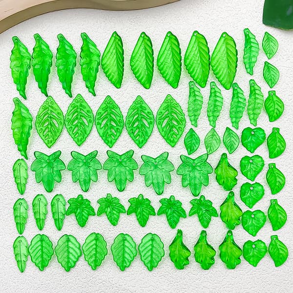 Akryyliset Mini Lehtikorut DIY-korujen valmistukseen - 60 kpl
