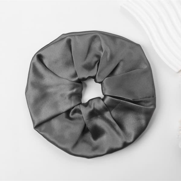 19 Momme 9 cm silkkihiusdonitsi - hellävarainen hiusasuste Grey Grey
