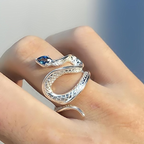 Justerbar Snake Rhinestone Ring Vitt guld
