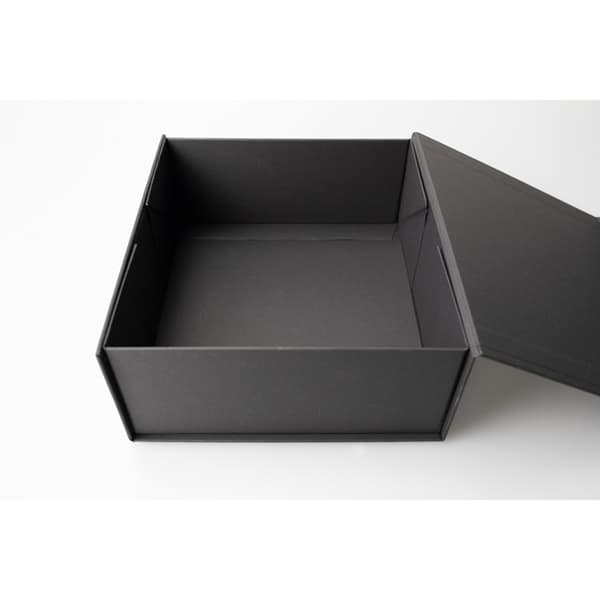 Set med 2 presentaskar med magnetstängning Black L Black L