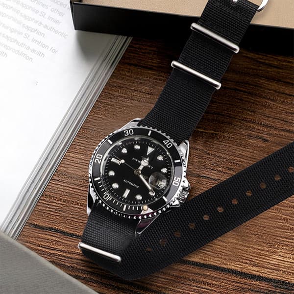 Erstatningsurrem nylon urrem 22 mm Black Black