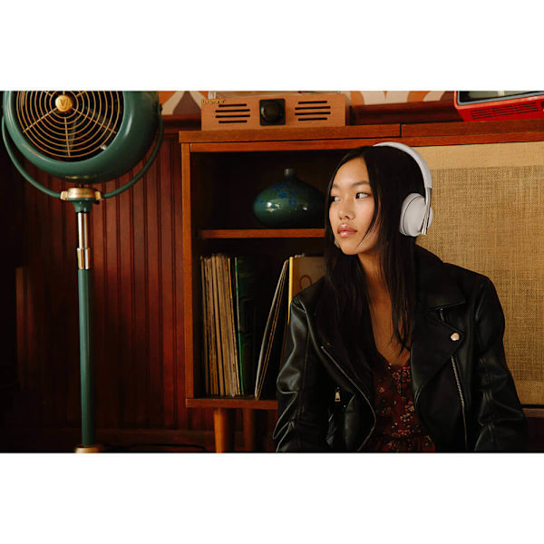 Play Hörlur Over-Ear 85dB Trådlös Vit