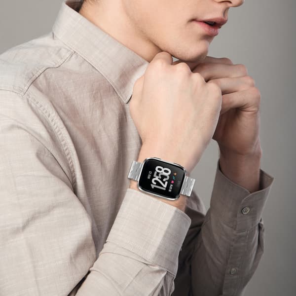 Tyylikäs ruostumattomasta teräksestä valmistettu ranneke Fitbit Versa/Lite/Versa 2 -kelloon Silver Silver