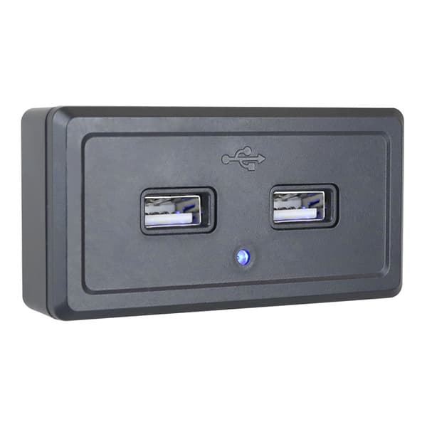 Autolaturin latauspaneeli, jossa 2 USB-liitäntää