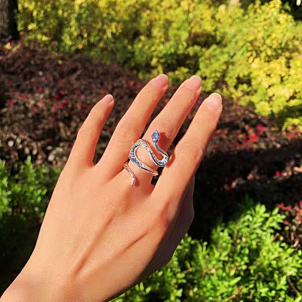 Justerbar Snake Rhinestone Ring Vitt guld