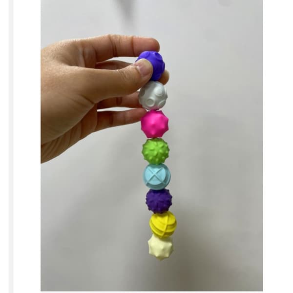 Silikone magnetiske stressaflastningsbolde sæt med 4 — bløde sensoriske fidgetbolde til fingertopmassage, kontorbrug og magnetisk absorption