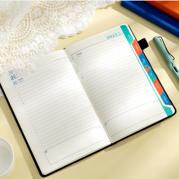 2025 A5 Daily Planner - Svart