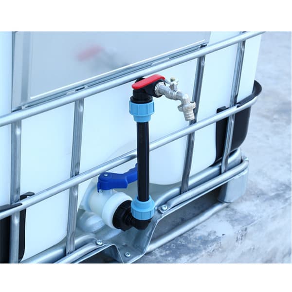 IBC tote forbindelsesstykke til sammenkobling af IBC-tanke i industrielle anlæg, equal tee 4 fen, gevind, PE, sort/blå, sæt x2