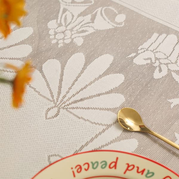 Festlig Julspetsduk - Broderad Polyester Julbordsdekoration för en Stämningsfull Högtid White M White M