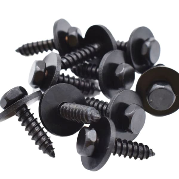 100 STK 4,8x19 mm sekskantsskruer til bilmodifikation