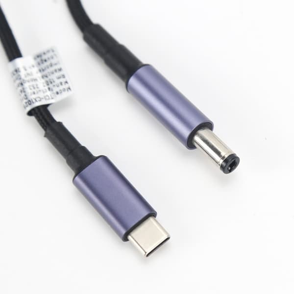Multifunktionelt digitalt display USB-C til DC justerbart opladerkabel med 6-trins spænding PD3.1 140W og 28 adapterspidser