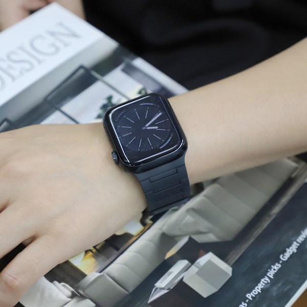 Magnetisk slingrem för Apple Watch (42/44/45/49 mm) - EU-patent Midnattsblå