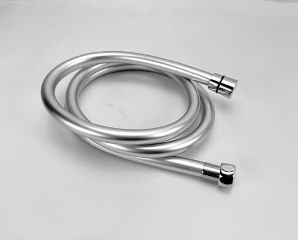 Hopeinen PVC-suihkuletku