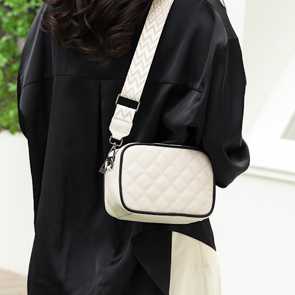 Läder Diamant Kviltad Crossbody Väska med Dragkedjeficka Vit