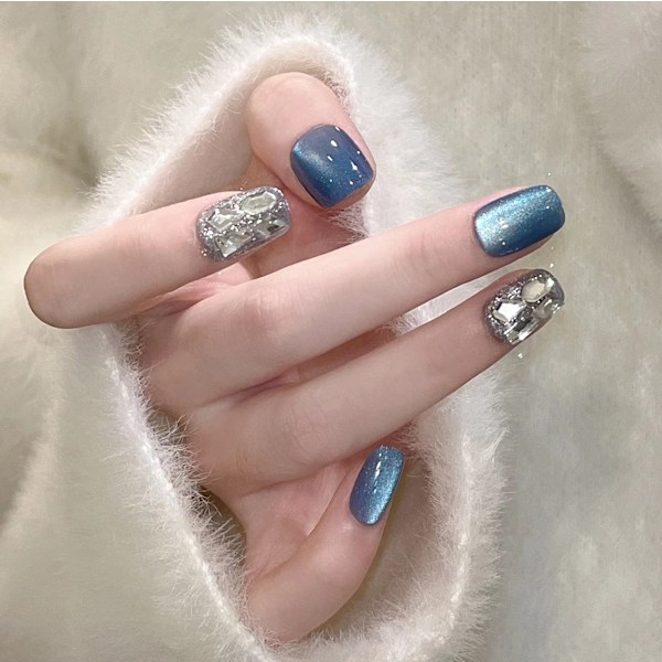 Blå kattögon korta nagellappar med strass - 24 stycken