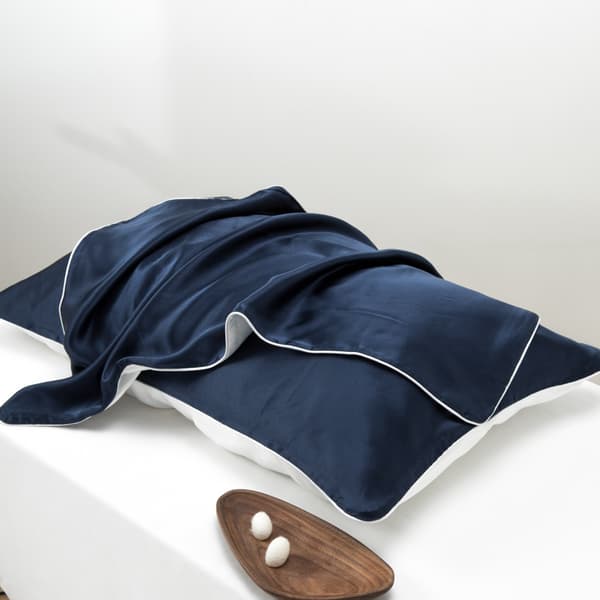 Örngott i 100 % Silke NavyBlue NavyBlue