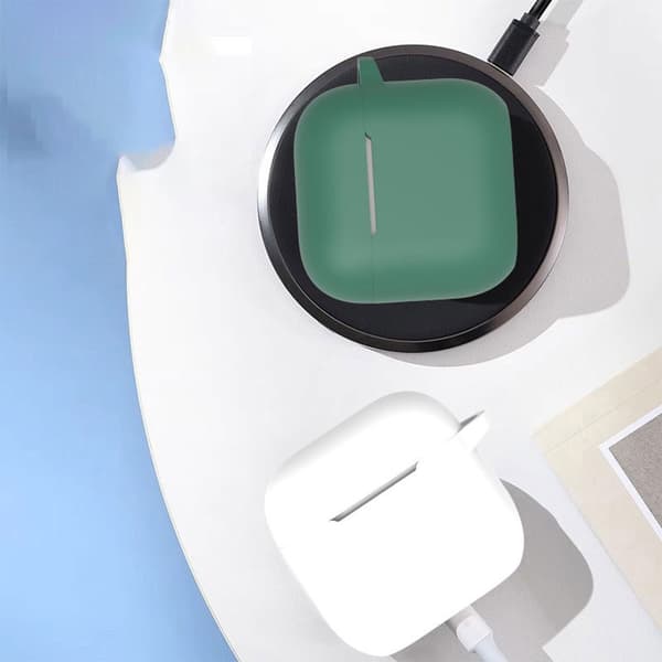 Silicone Protective Case with Hand Strap kompatibelt med AirPods 4 - Hvid