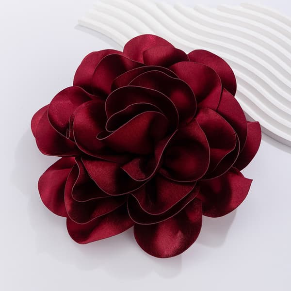 Överdådig brosch med stor blomma i satin DarkRed DarkRed