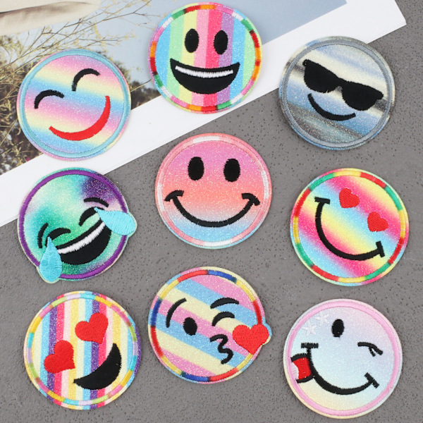 18-osainen Patch Set - Brodeeratut silitettävät merkit