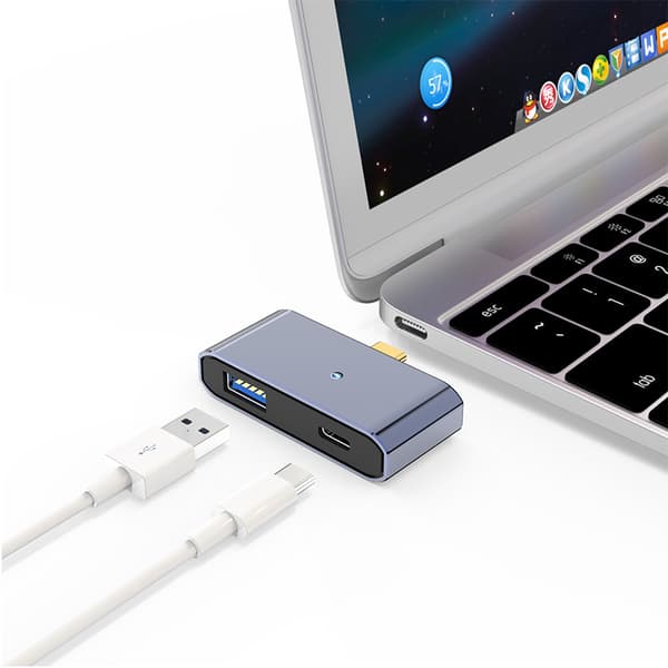 Kullattu USB-C-USB-sovitin