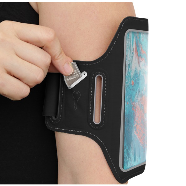 Sport armband reflective fits up to most 6.5" screens thin