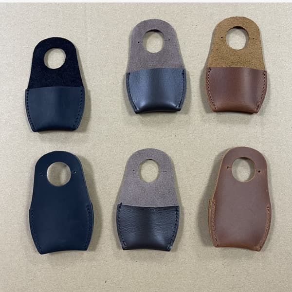Artisan Carved Thumb First Layer Leather Finger Guard kaffe