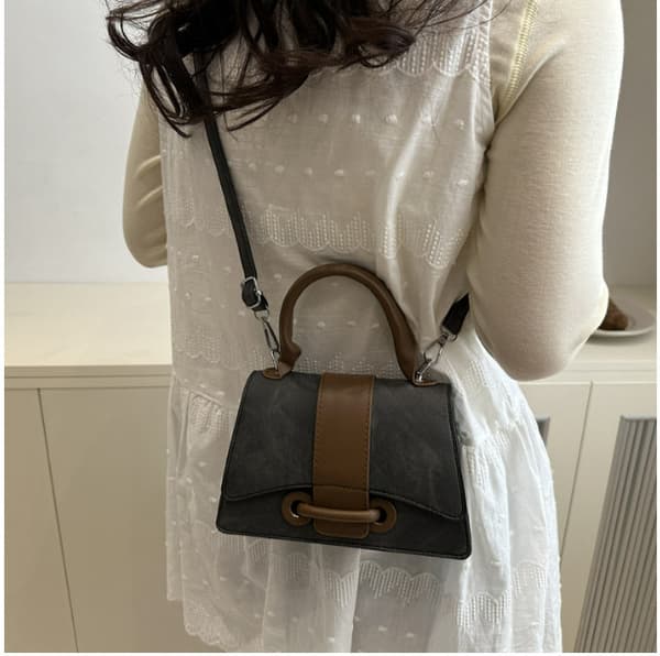 Chic skuldertaske til kvinder - Stilfuldt og kompakt design Black Black