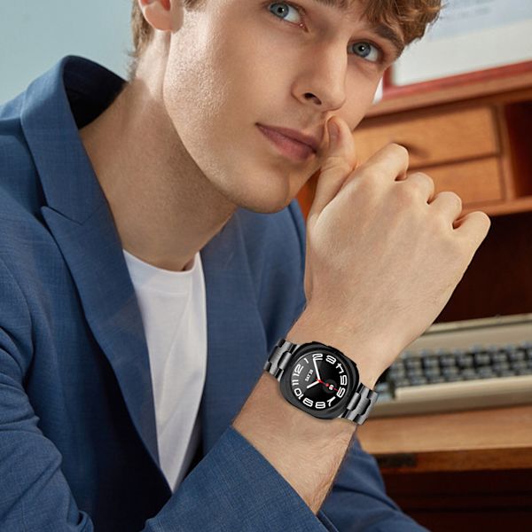 Iron Man kellohihna Samsung Galaxy Watch Ultra 47MM:lle Musta