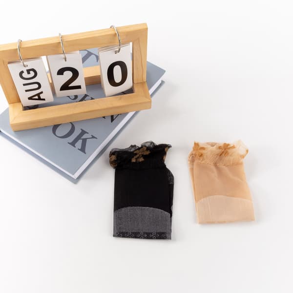 10 par silkebløde, korte damesokker Beige Beige