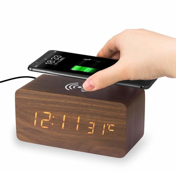 Digital LED väckarklocka med trådlös laddning Brun