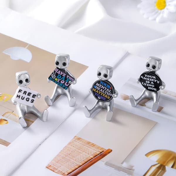 Silverfärgad Ångestrobot Figurin - Hem- och Kontorsdekoration