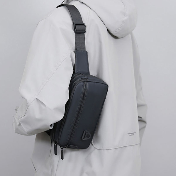 Tyylikäs ja käytännöllinen Crossbody laukku Musta