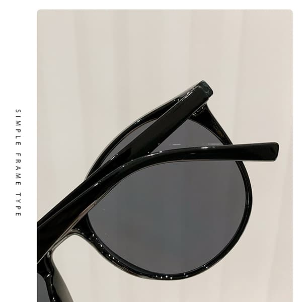 Klassiset aurinkolasit suojakotelolla Black Black