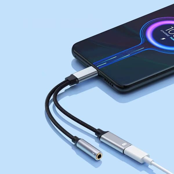 Type-C 2-i-1 Adapter 60W: Audio og Opladning Samtidigt - Kompakt Design til Android og Type-C Enheder