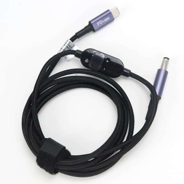 Multifunktionelt digitalt display USB-C til DC justerbart opladerkabel med 6-trins spænding PD3.1 140W og 28 adapterspidser