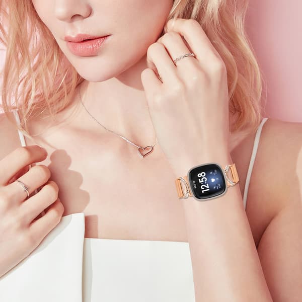 Ruusukultainen Milanese-ranneke Fitbit Versa 4:lle