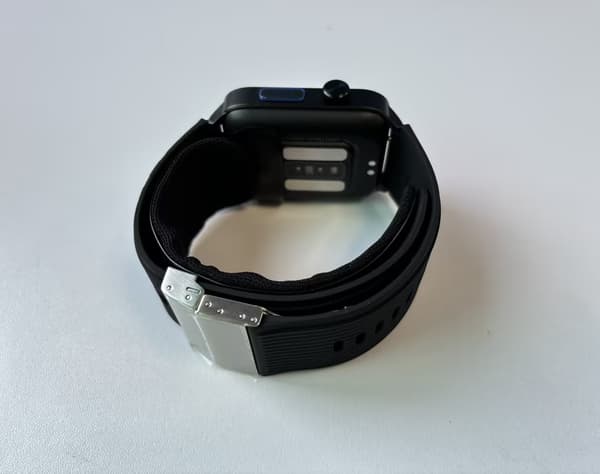 Älykello verenpainemittarilla Black Black