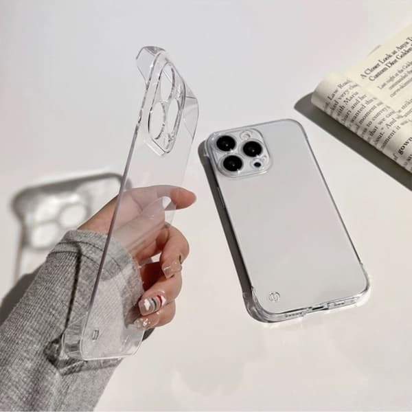Ultra-tyndt, klart etui til iPhone 16 Plus